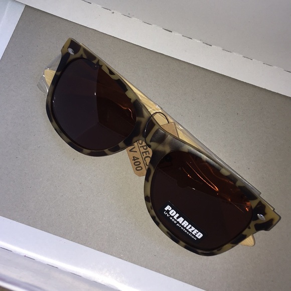 BNWT Polarized Bamboo Matte Sunglasses - Picture 2 of 5